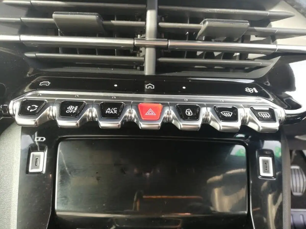 2024-peugeot-2008-suv-12-puretech-allure-130ps-big-14