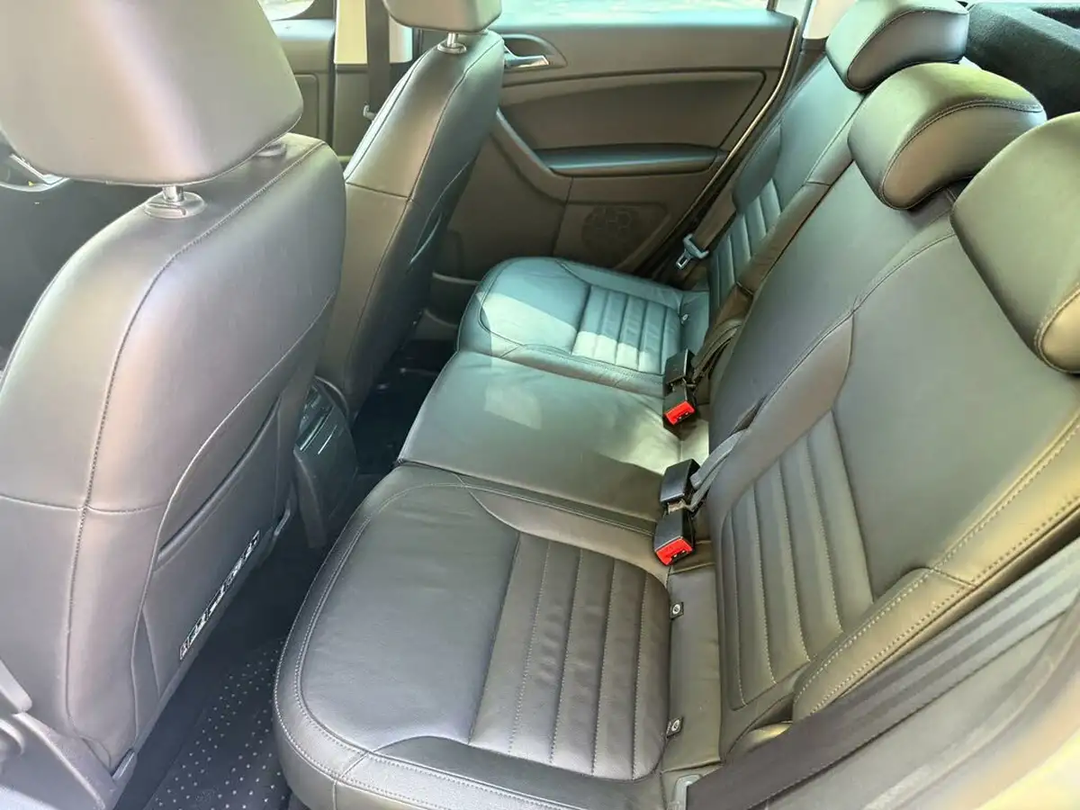 2015-skoda-yeti-outdoor-20tdi-elegance-140ps-4x4-5d-big-11