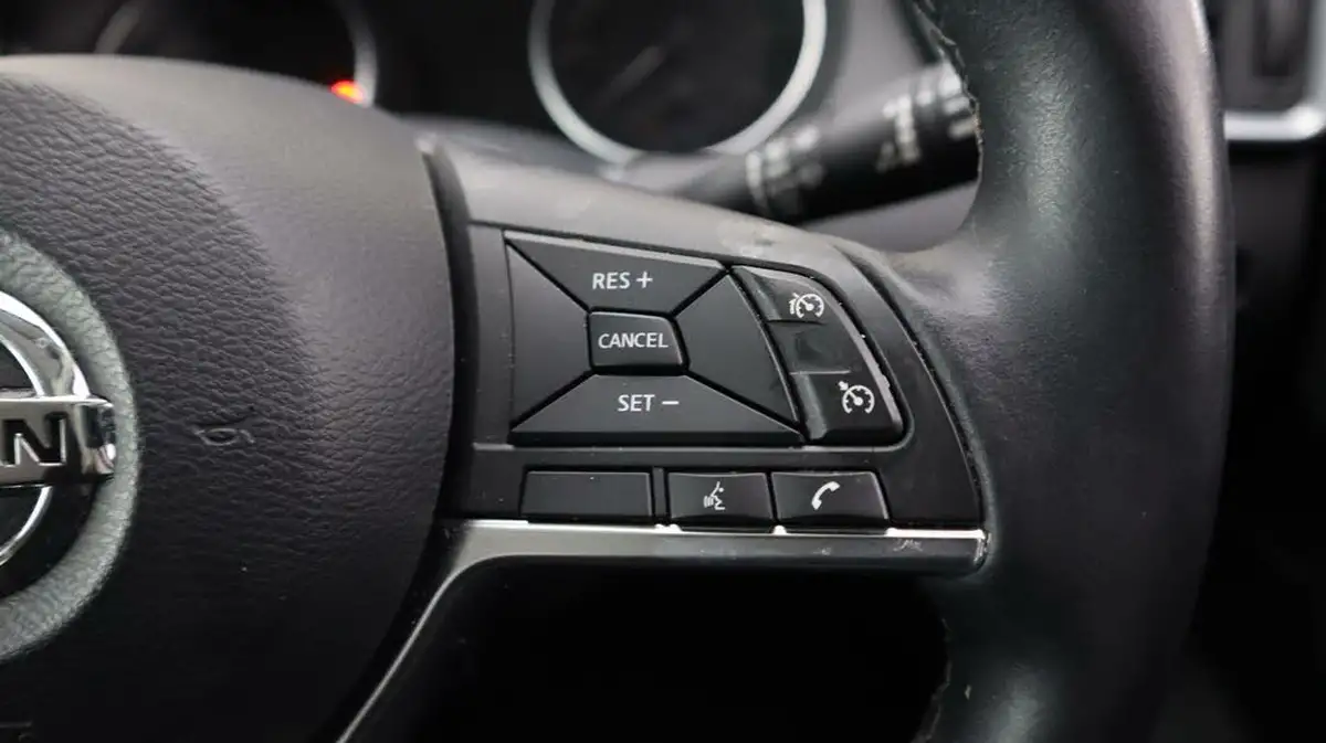 2020-nissan-qashqai-13-dig-t-n-connecta-140ps-big-23