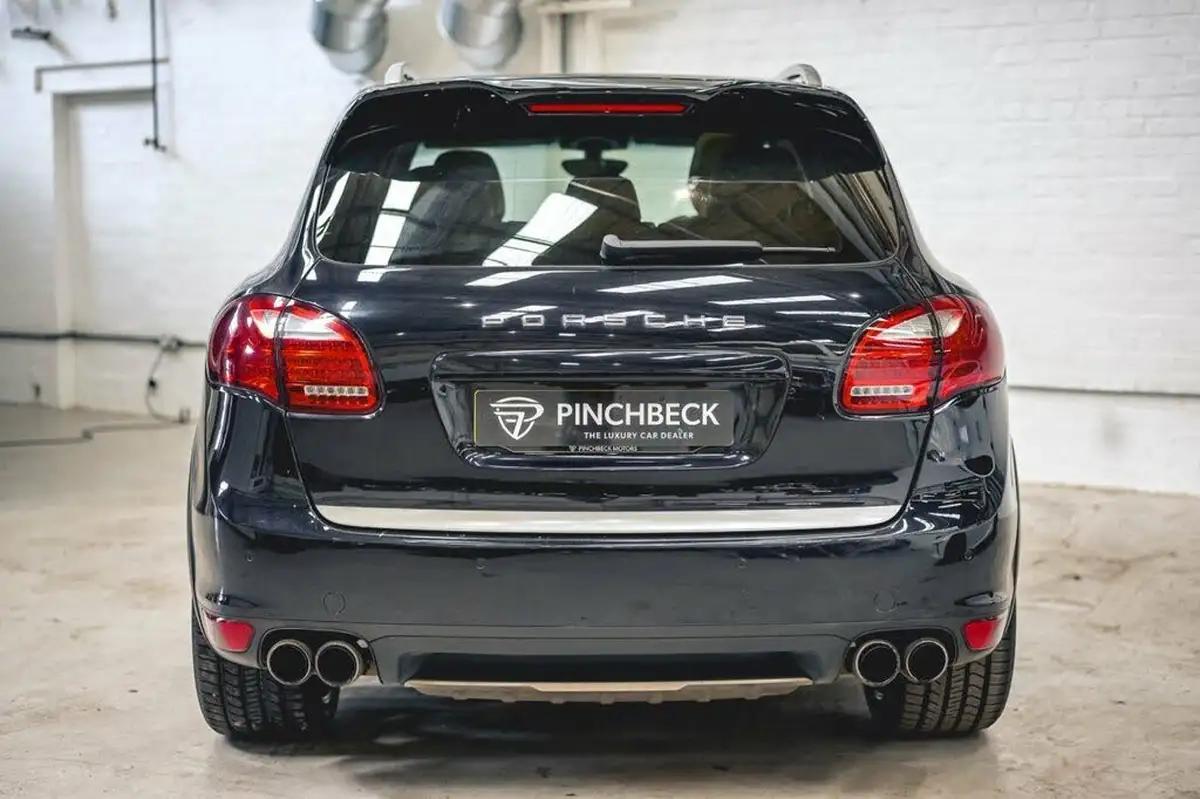 2011-porsche-cayenne-48-turbo-500bhp-awd-auto-big-8