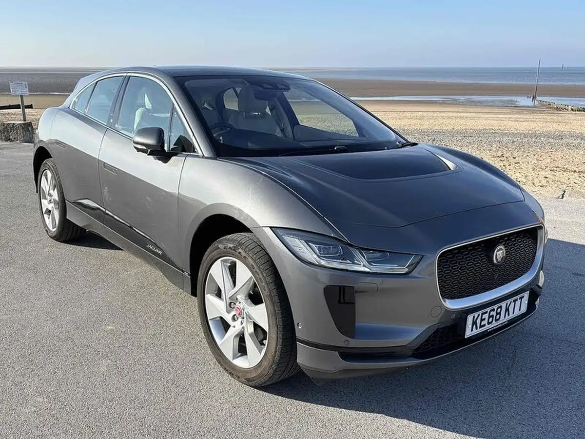 2018-jaguar-i-pace-ev400-se-big-21