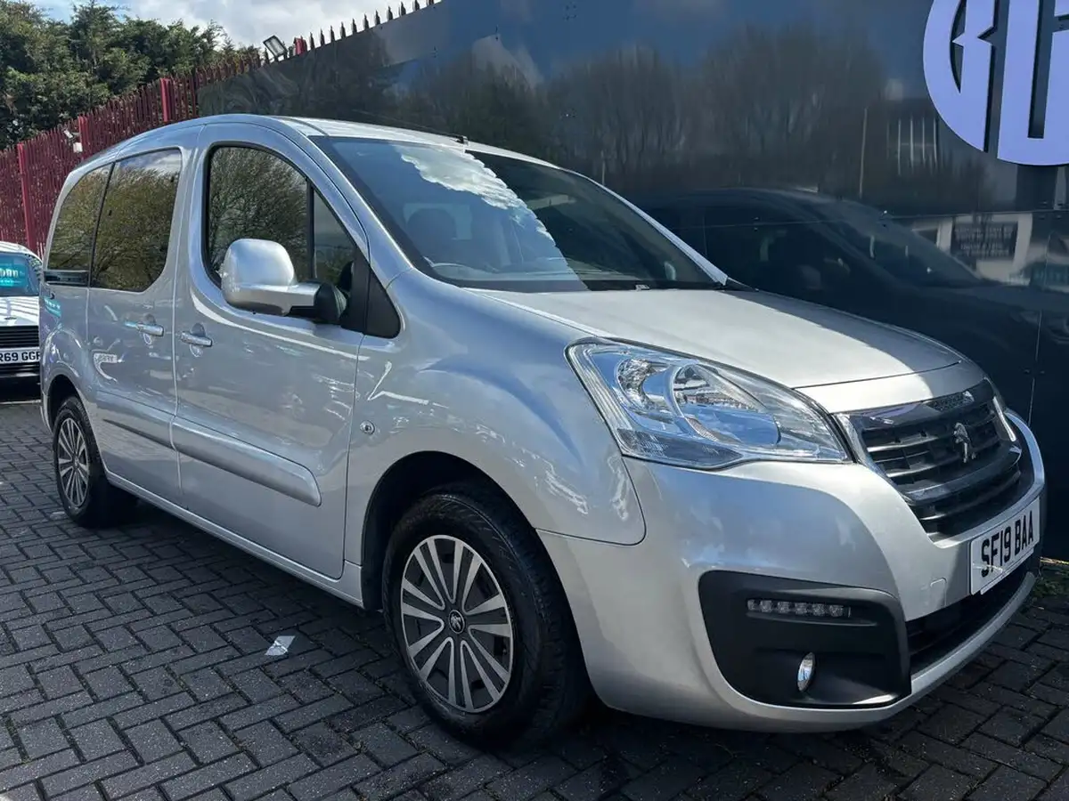 2019-peugeot-partner-big-3