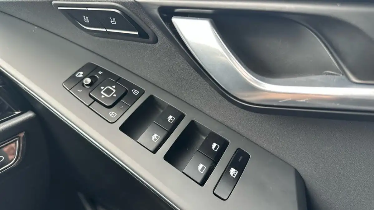 2024-kia-niro-16-gdi-4-180bhp-phev-111kwh-big-18