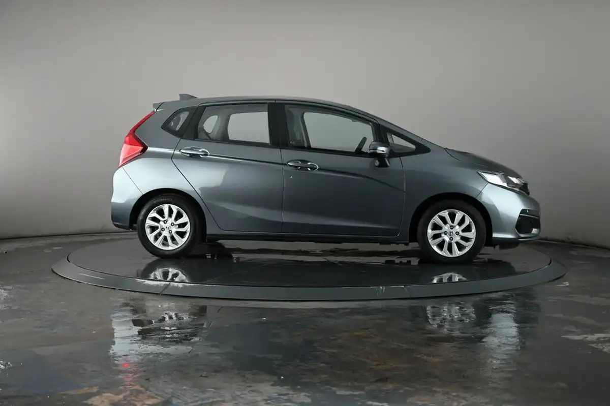 2018-honda-jazz-13-i-vtec-se-navi-big-32