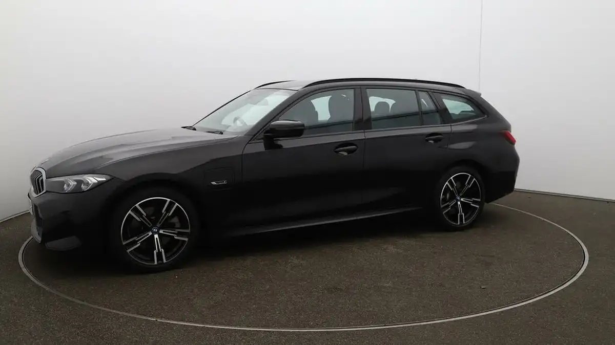 2022-bmw-3-series-20-330e-m-sport-touring-5d-big-65