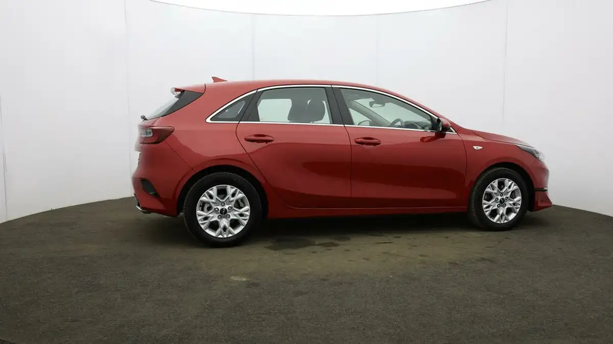 2023-kia-ceed-15-t-gdi-2-158bhp-hatchback-big-52