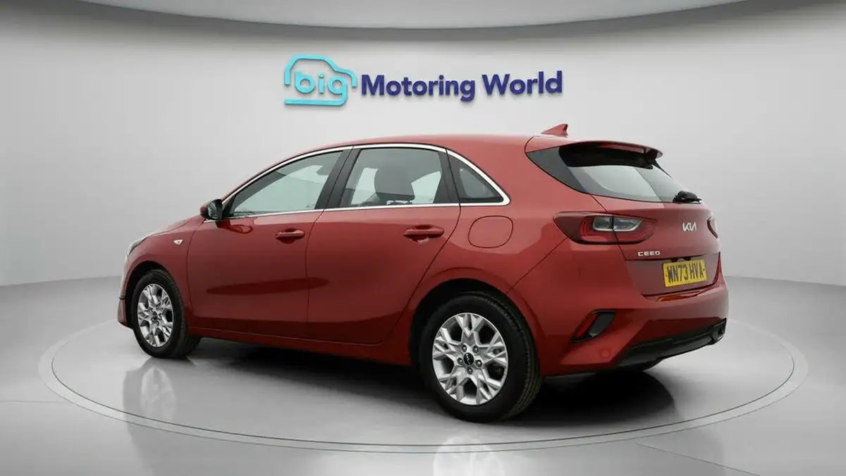 2023-kia-ceed-15-t-gdi-2-158bhp-hatchback-big-4