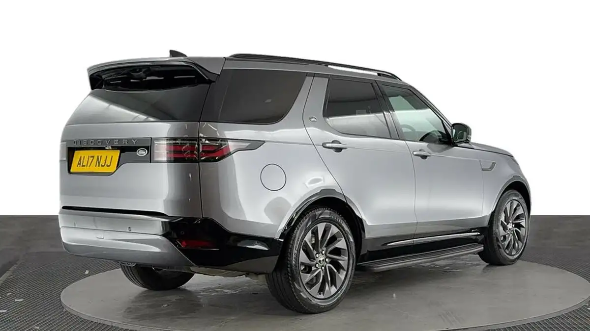 2021-land-rover-discovery-30-d250-r-dynamic-se-250ps-big-3