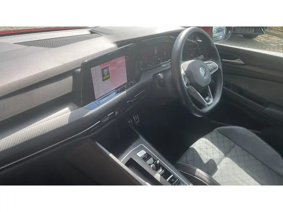 2022-volkswagen-golf-15-etsi-r-line-150ps-hatchback-big-1