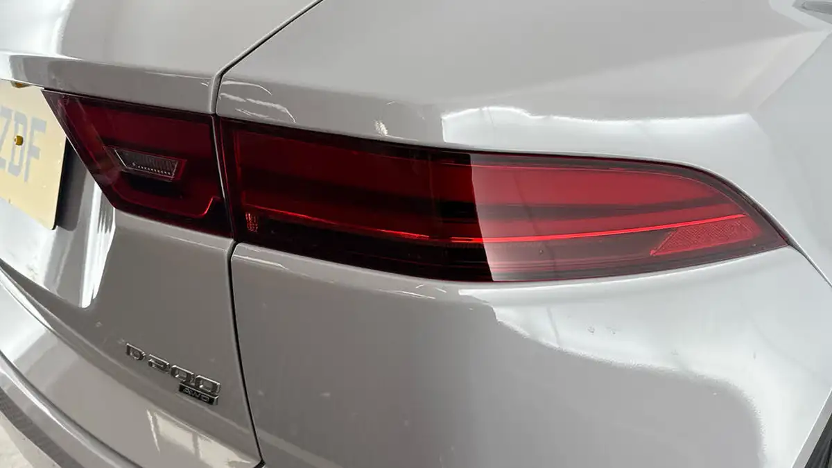 2021-jaguar-e-pace-20-d200-r-dynamic-se-big-24