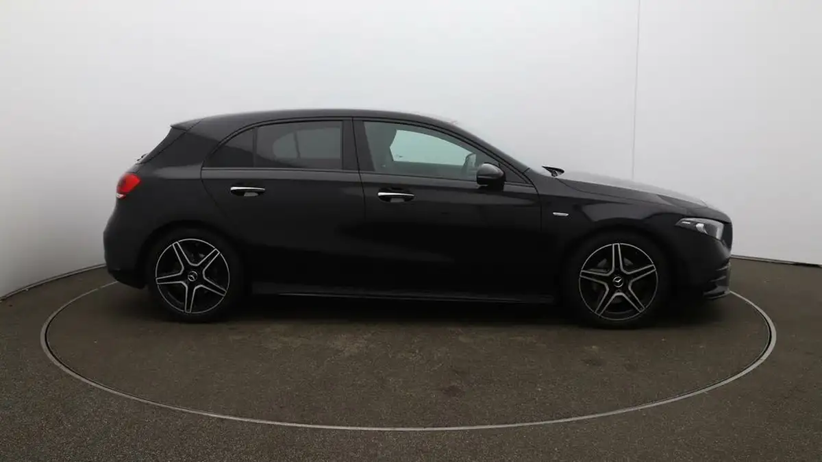 2022-mercedes-benz-a-class-13-a180-amg-line-premium-edition-hatchback-5d-7g-dct-big-48
