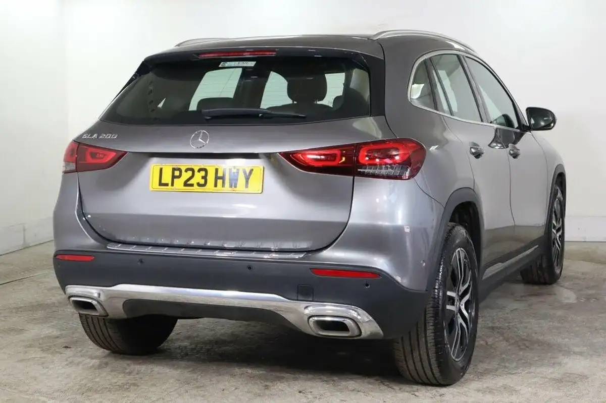 2023-mercedes-benz-gla-class-13-gla-200-sport-executive-station-wagon-big-10