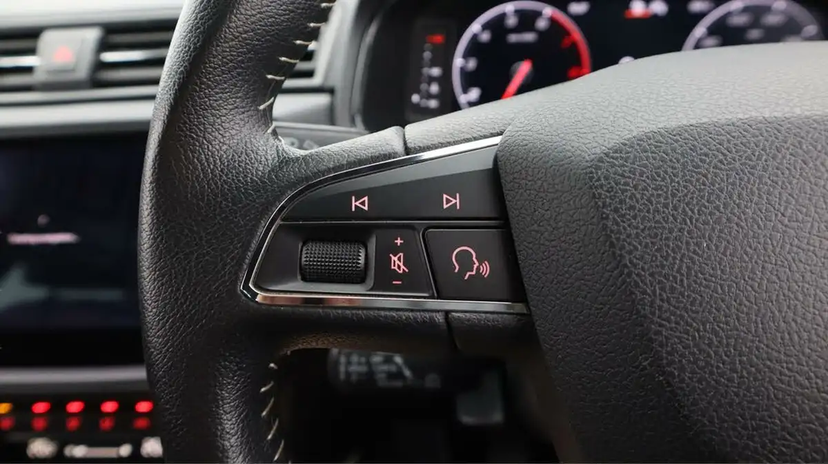 2021-seat-arona-10-tsi-xcellence-lux-110ps-big-22
