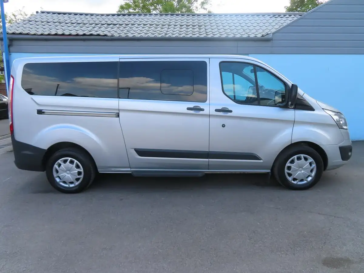 2017-ford-tourneo-custom-20tdci-310-l2-zetec-130ps-big-17