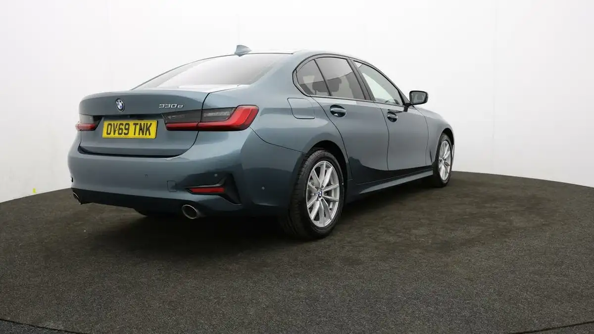 2019-bmw-3-series-20-330e-se-pro-big-75