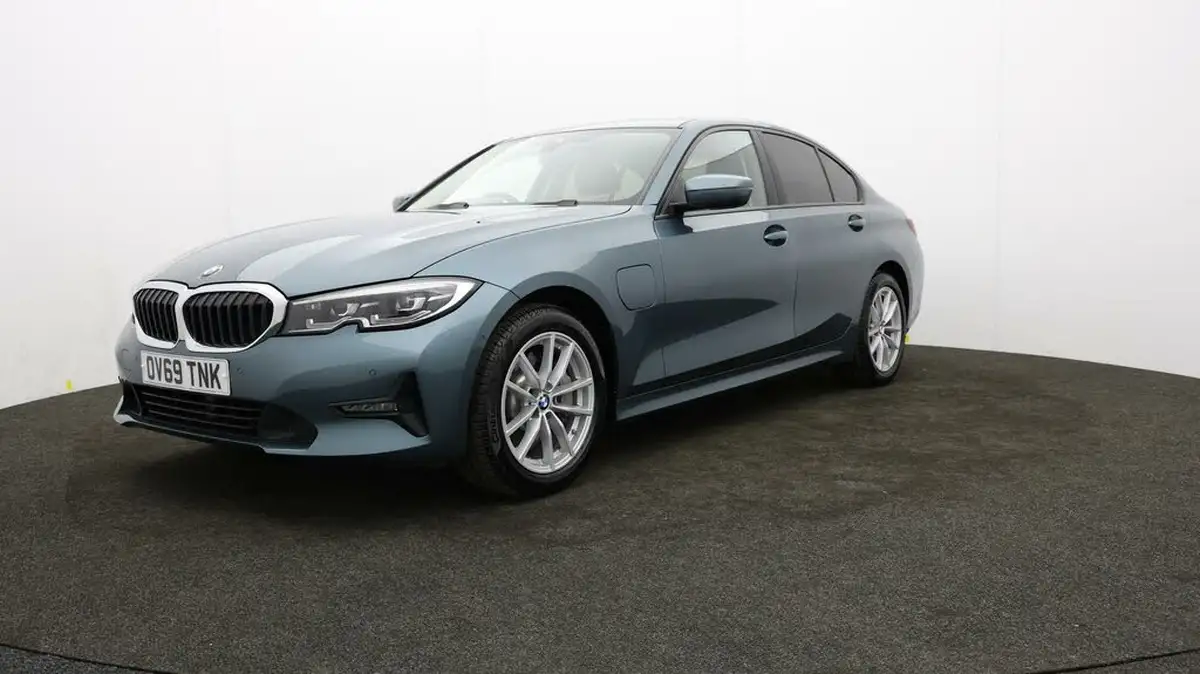 2019-bmw-3-series-20-330e-se-pro-big-51