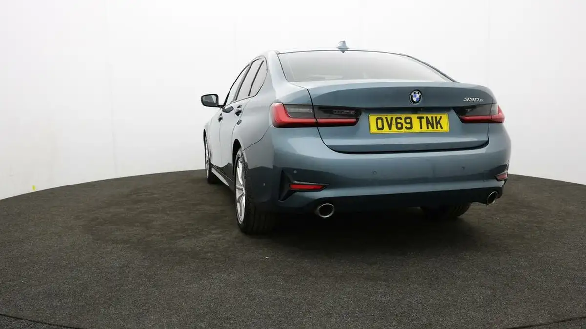 2019-bmw-3-series-20-330e-se-pro-big-23