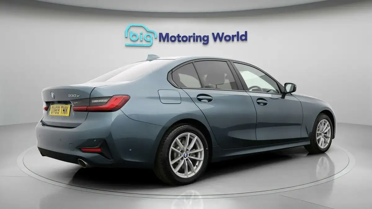 2019-bmw-3-series-20-330e-se-pro-big-6