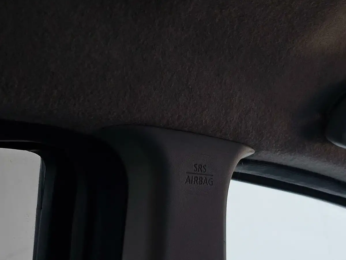 2012-nissan-note-14-n-tec-big-42