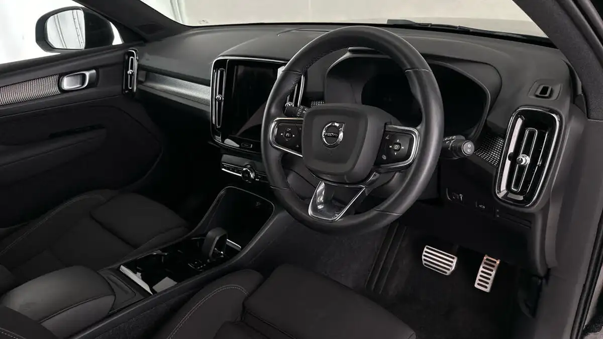 2021-volvo-xc40-e-twin-recharge-plus-big-11