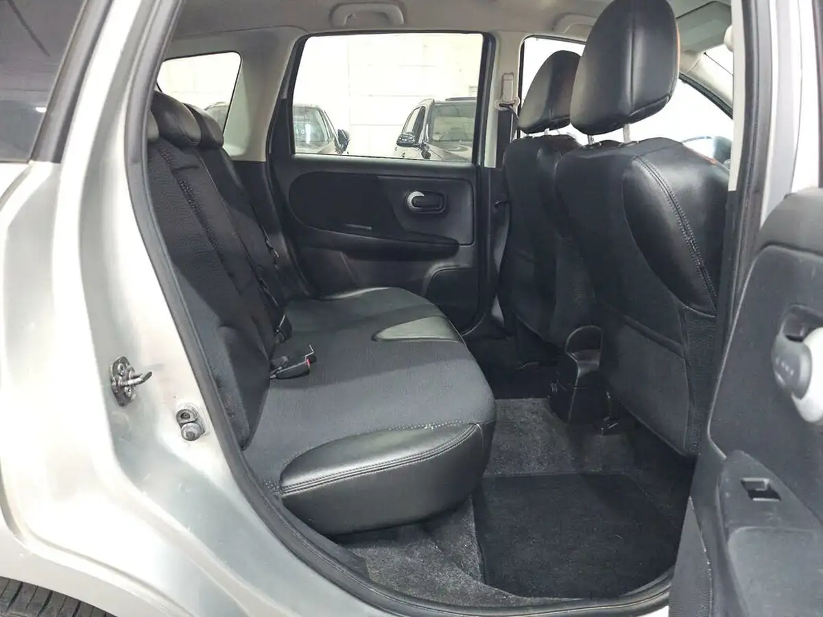 2012-nissan-note-14-n-tec-big-14