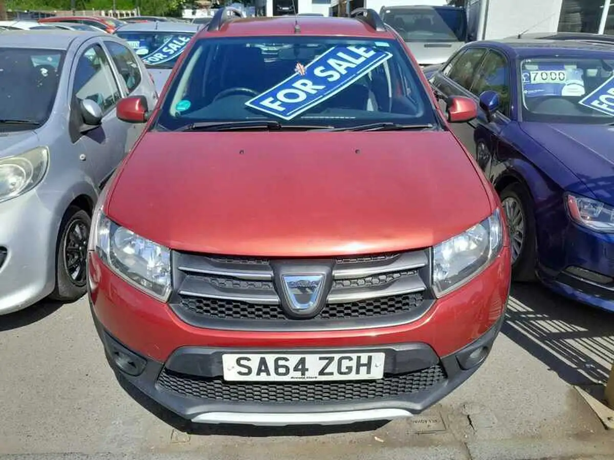 2014-dacia-sandero-stepway-15d-laureate-big-2