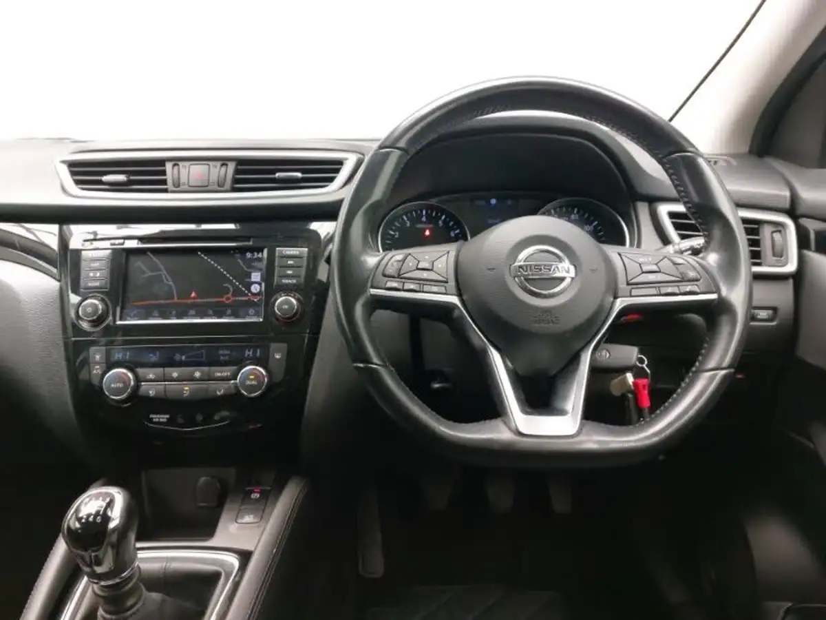 2018-nissan-qashqai-13-dig-t-acenta-premium-160ps-big-6