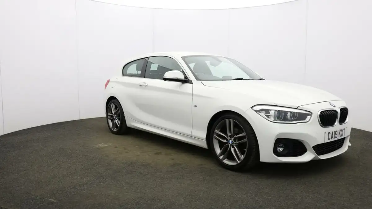 2018-bmw-1-series-15-118i-m-sport-3d-big-0