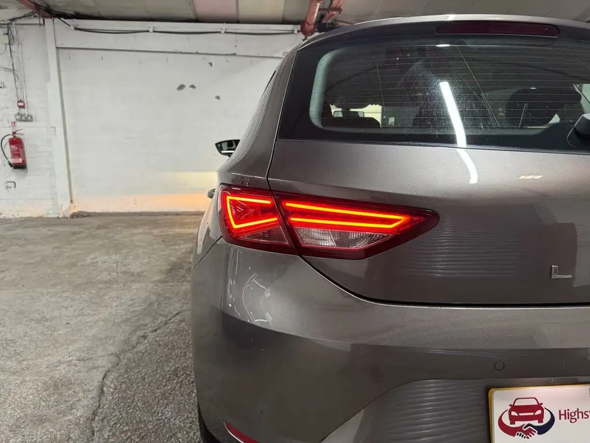 2015-seat-leon-14-se-tech-pack-hatchback-5d-1395cc-big-8
