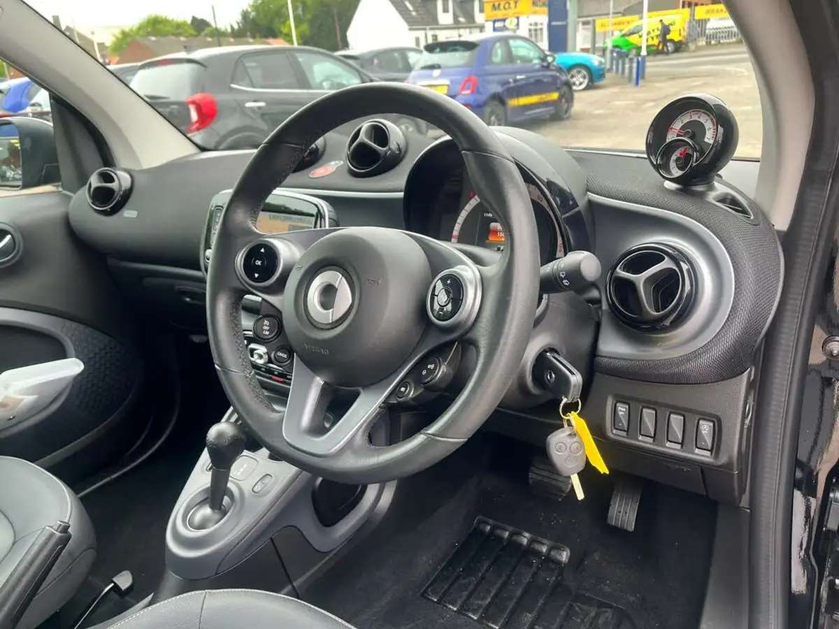 2019-smart-fortwo-09-prime-premium-coupe-twinamic-big-17