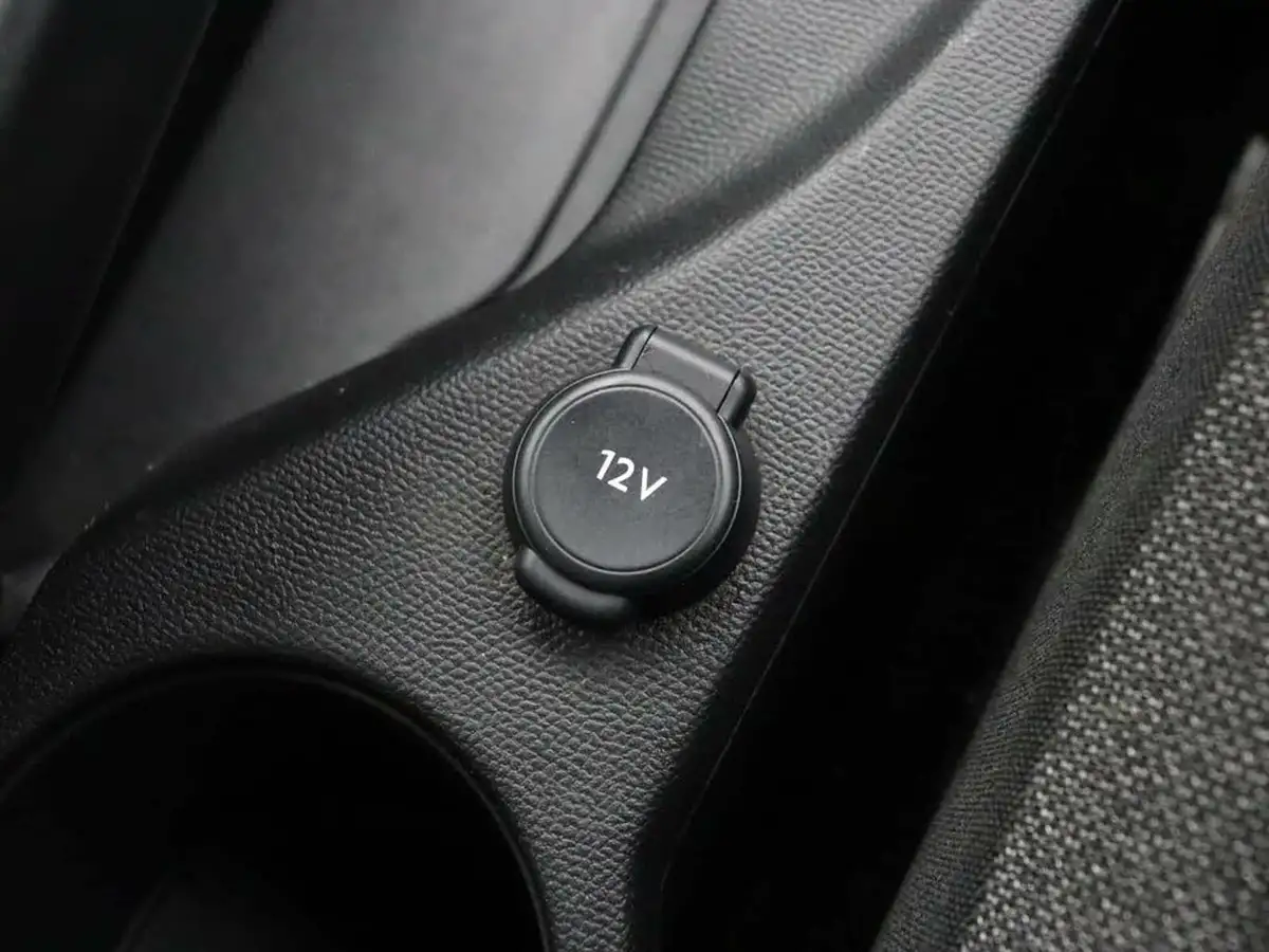 2023-peugeot-2008-suv-12-puretech-active-big-47