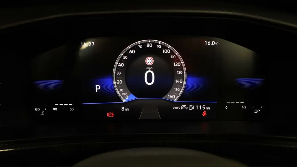2024-volkswagen-t-cross-10-tsi-life-115ps-dsg-big-9