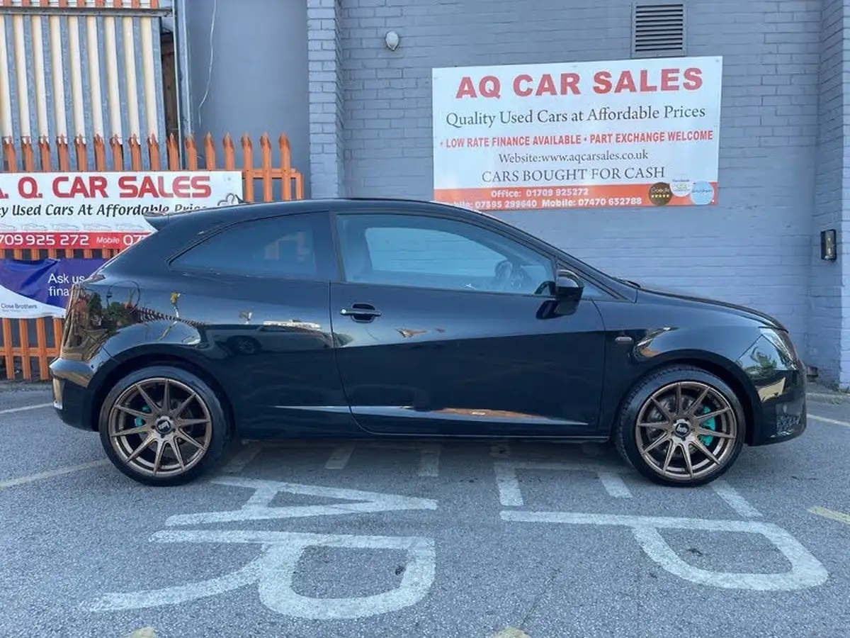 2016-seat-ibiza-18-tsi-cupra-black-big-7