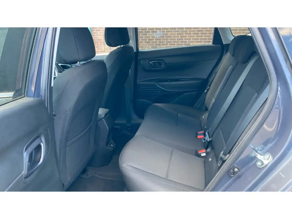 2024-hyundai-i20-10-t-gdi-premium-big-15