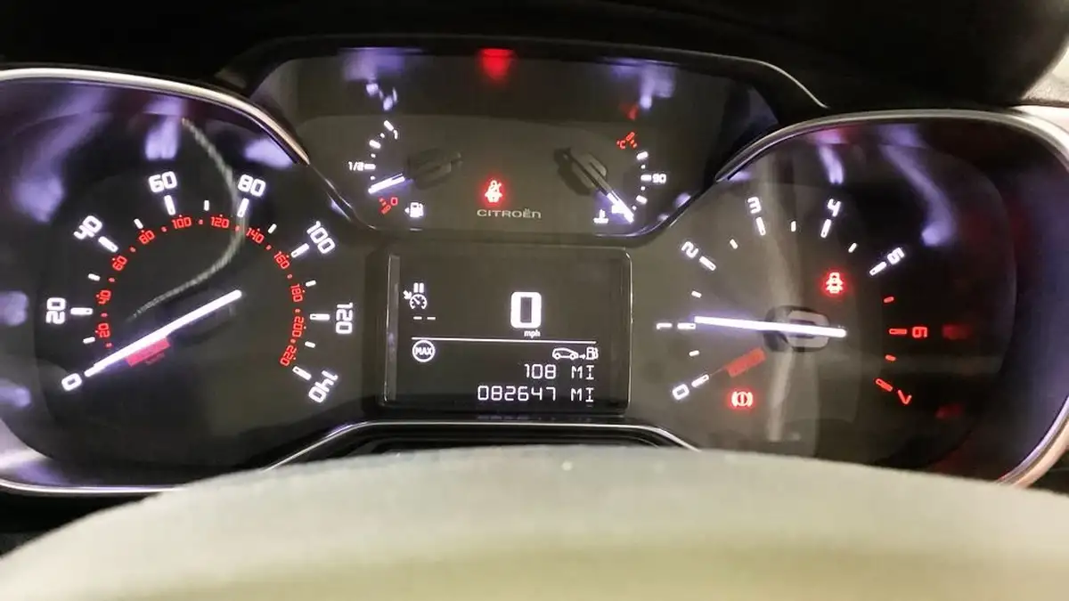 2019-citroen-c3-12-puretech-flair-82ps-ss-big-6