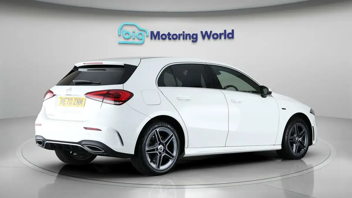2020-mercedes-benz-a-class-13-a250e-amg-line-hatchback-5d-big-6
