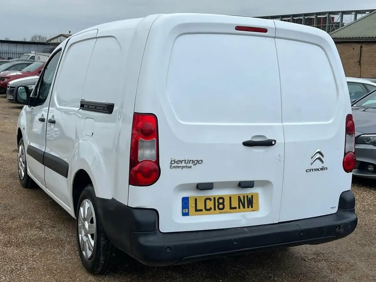 2018-citroen-berlingo-16td-l2-750-lx-panel-big-3