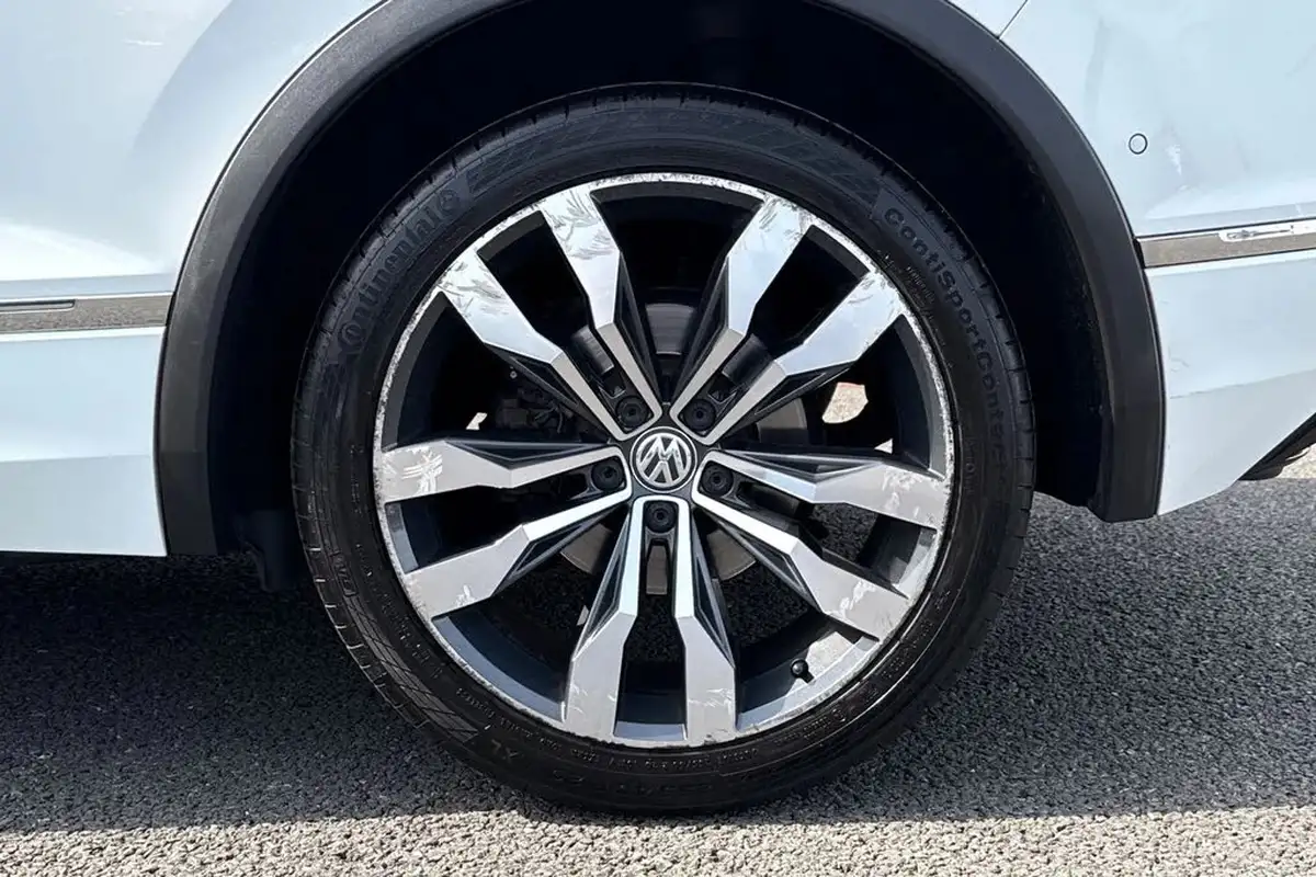 2020-volkswagen-tiguan-20tdi-r-line-tech-150ps-dsg-big-12