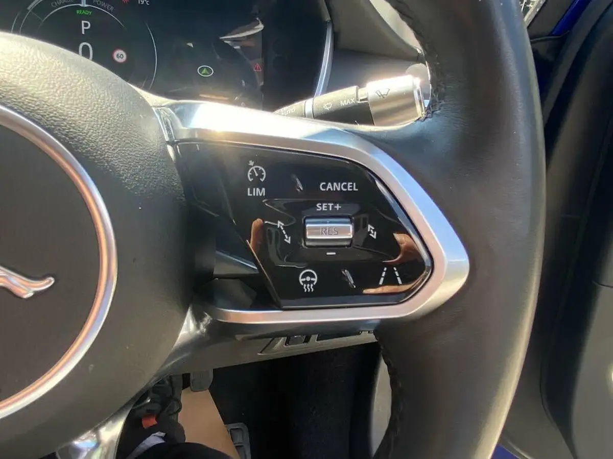 2019-jaguar-i-pace-ev400-hse-big-20