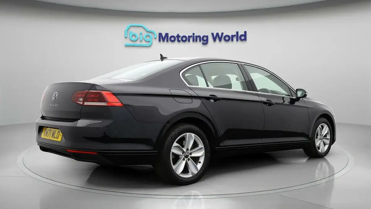 2021-volkswagen-passat-20tdi-se-nav-150ps-saloon-4d-dsg-big-6