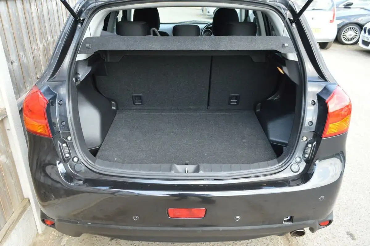 2014-mitsubishi-asx-16-3-big-8