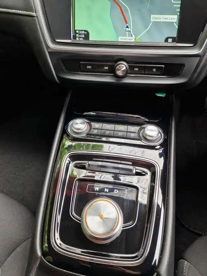 2021-mg-mg5-e-excite-ev-big-35