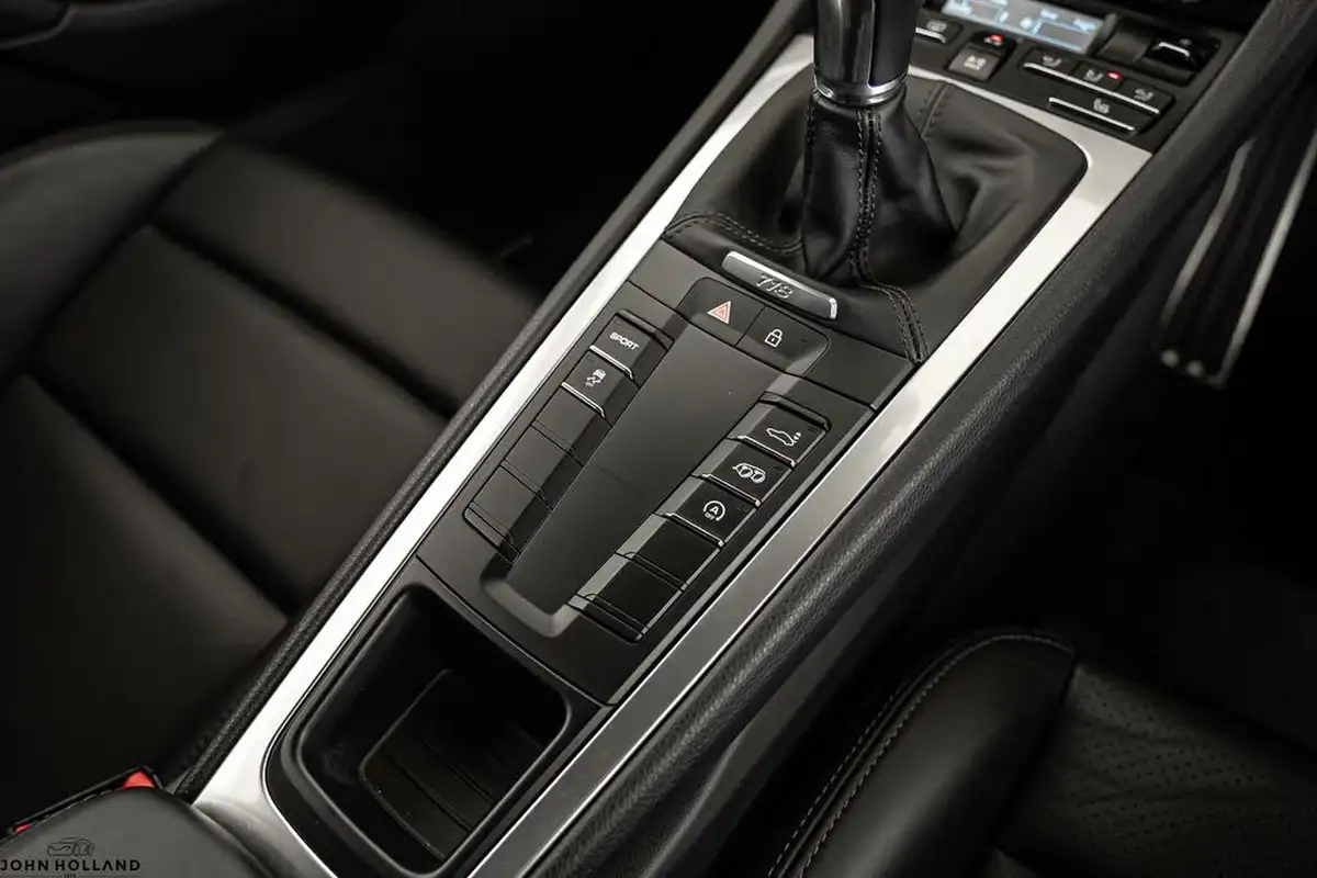 2020-porsche-cayman-718-25-cayman-s-big-24
