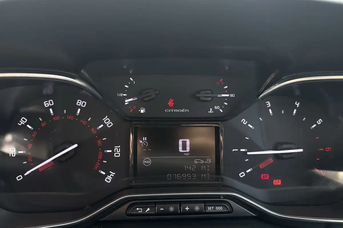 2021-citroen-c3-aircross-12-puretech-shine-110ps-big-12