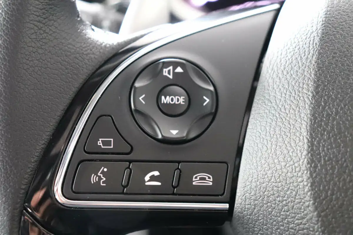 2018-mitsubishi-eclipse-cross-15-4-auto-big-63
