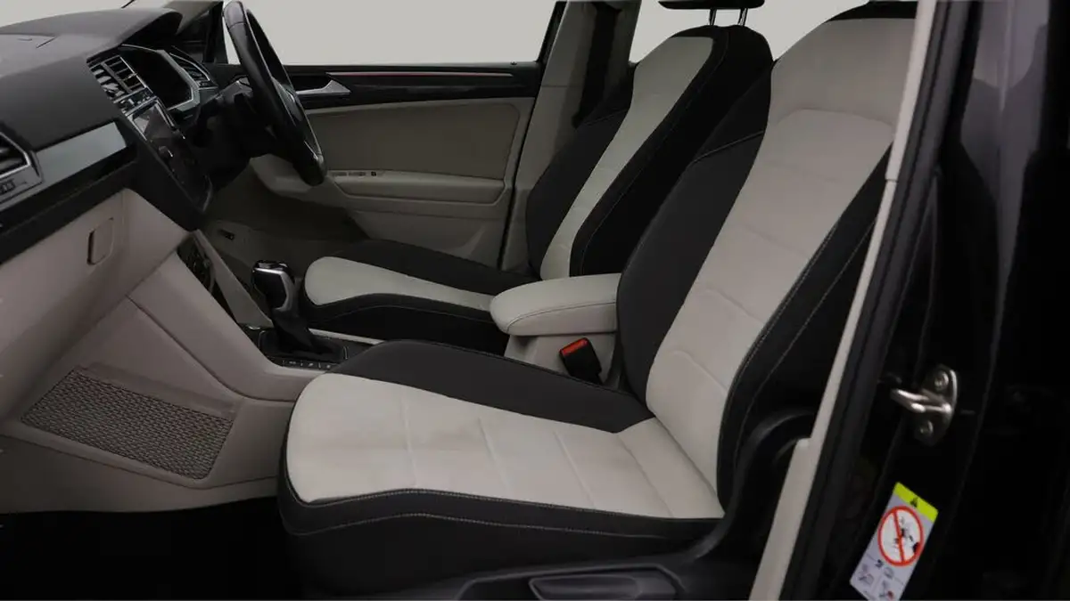 2022-volkswagen-tiguan-15-tsi-elegance-big-13