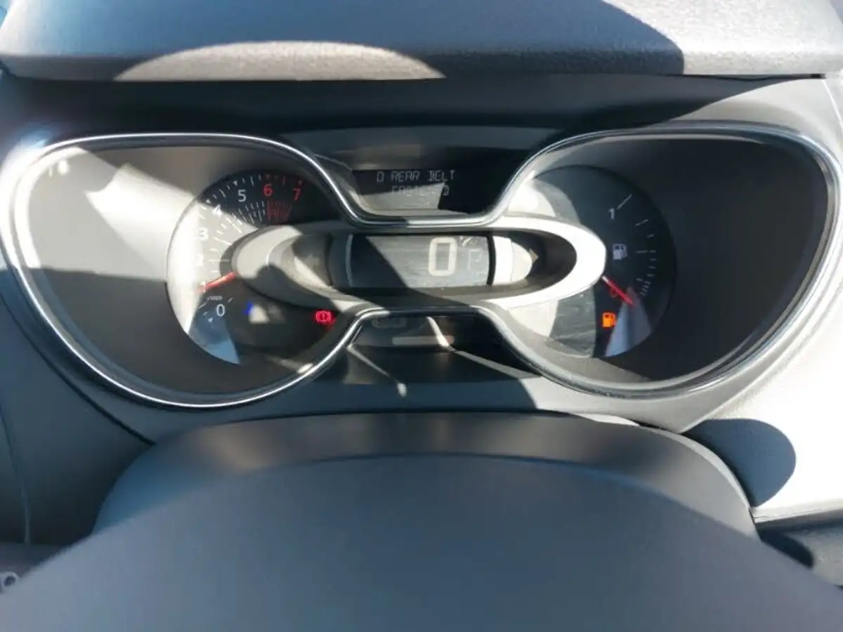 2019-renault-captur-13-tce-iconic-150bhp-ss-edc-auto-big-9
