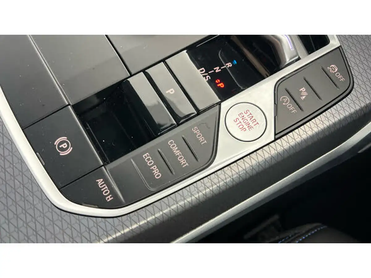 2024-bmw-3-series-20-320i-m-sport-saloon-4d-big-18