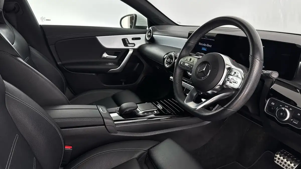 2022-mercedes-benz-cla-13-cla-180-amg-line-premium-plus-shooting-brake-5d-big-9