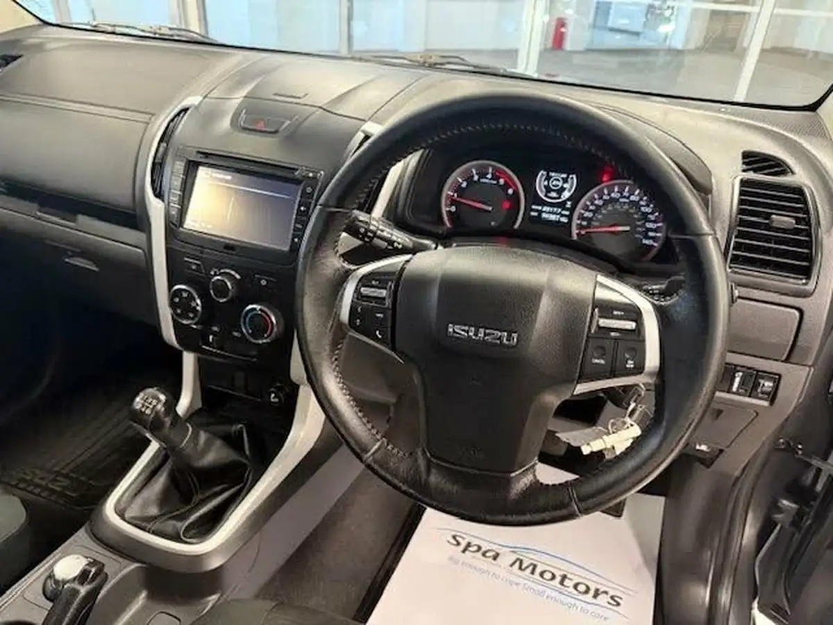 2019-isuzu-d-max-19td-yukon-double-pick-up-big-8